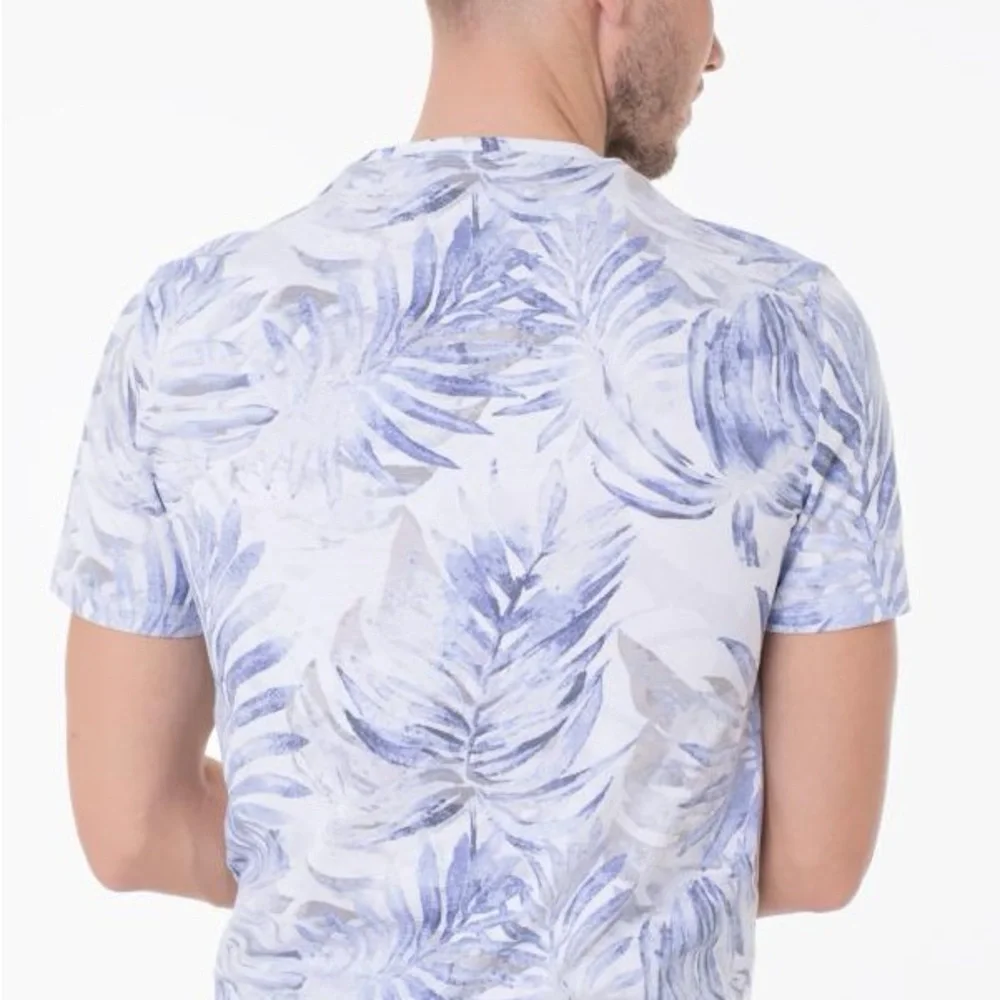 GUESS White & Light Blue Palm-Print Short Sleeve Tee - Picture 3 of 12